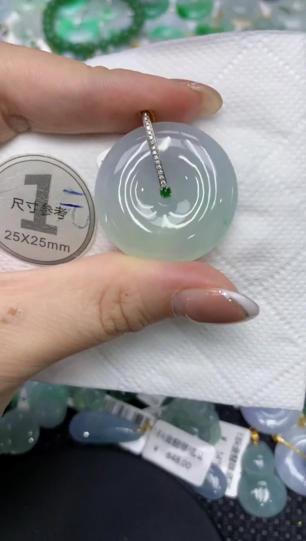 颈饰18K金镶嵌翡翠11111111