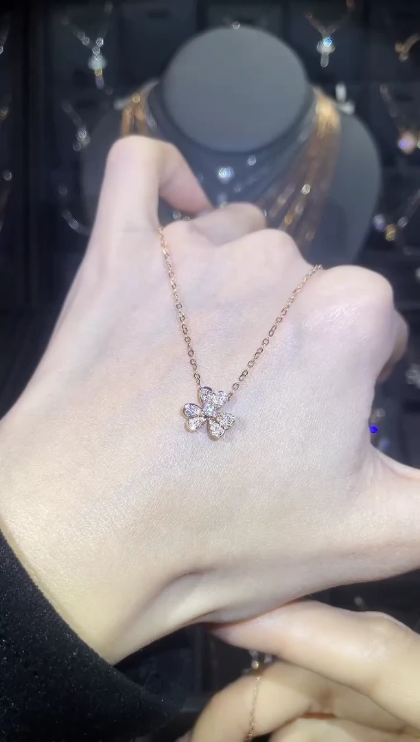 【闪购商品】钻石项链18K金镶嵌18K金玫  多人 三花