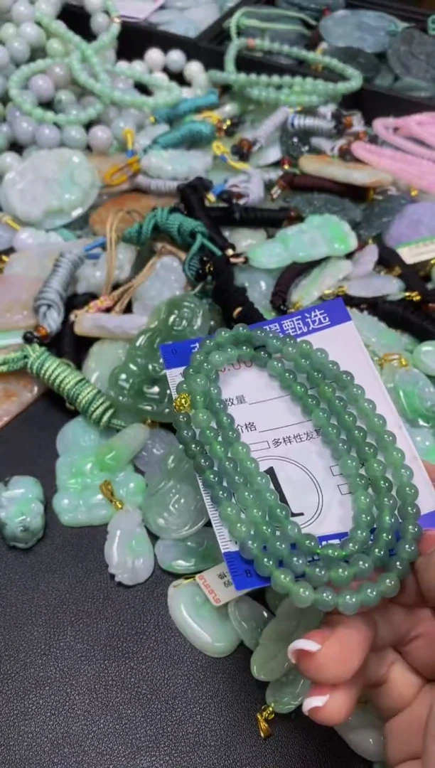 翡翠未镶嵌颈饰闪购0007320