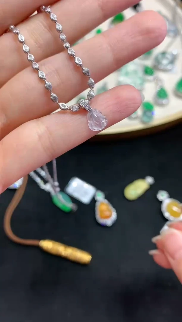 【闪购商品】翡翠吊坠(不含链)18K金镶嵌（不含链）W350|800