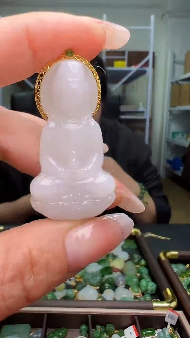 颈饰18K金镶嵌和田玉（多样性发货.发其一）11.20.87