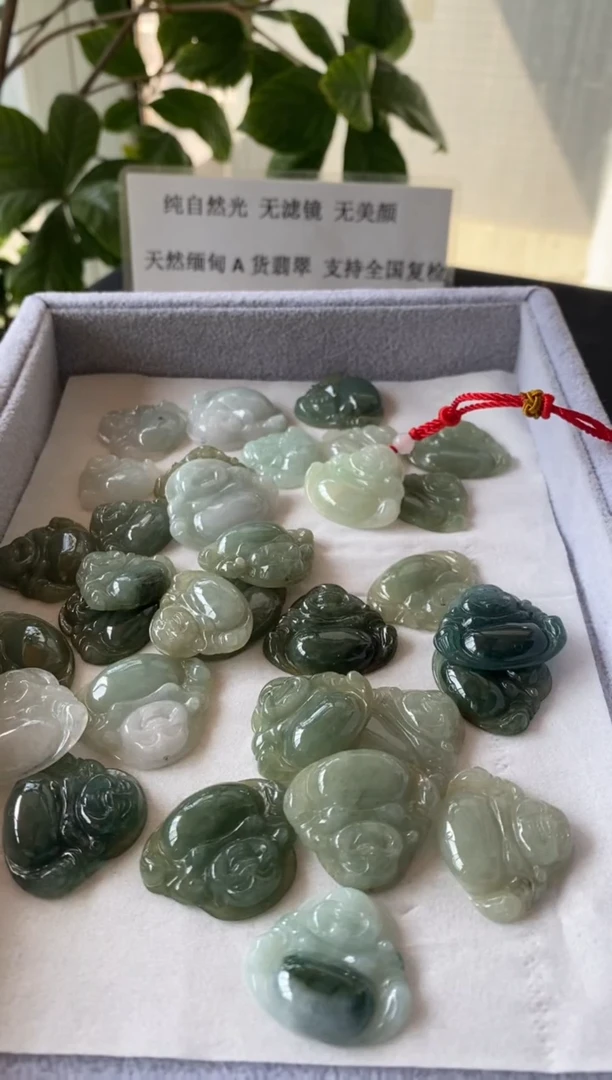 【闪购商品】翡翠手镯未镶嵌佛公1