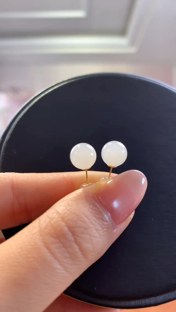 18K金镶嵌和田玉挂件白玉金镶耳钉