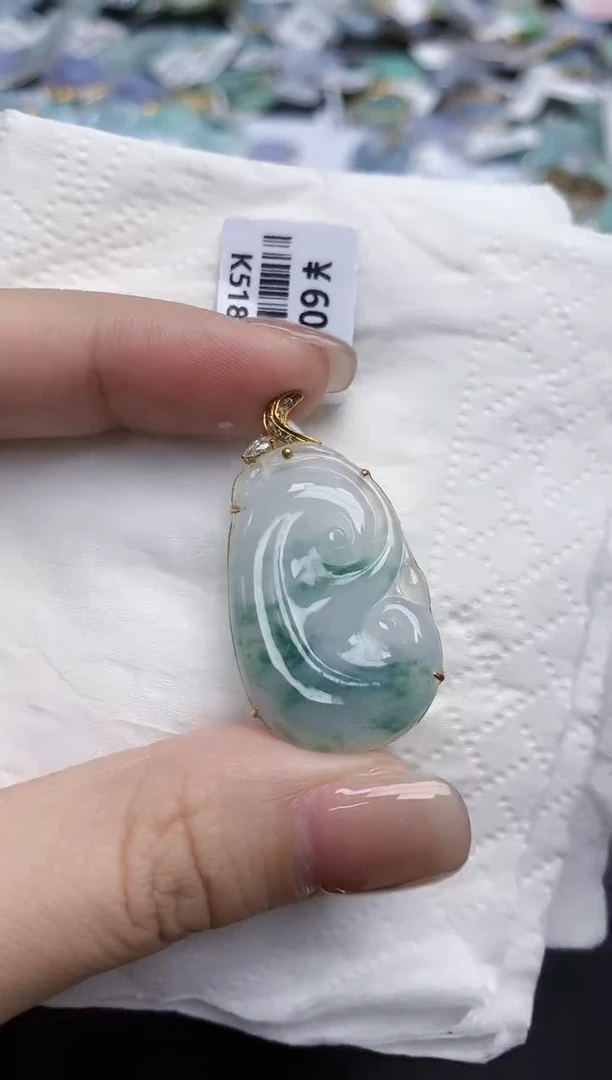 【闪购商品】翡翠颈饰18K金镶嵌天然缅甸翡翠A货