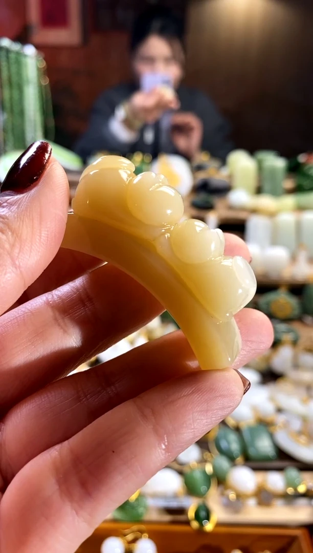 【闪购商品】和田玉吊坠未镶嵌。