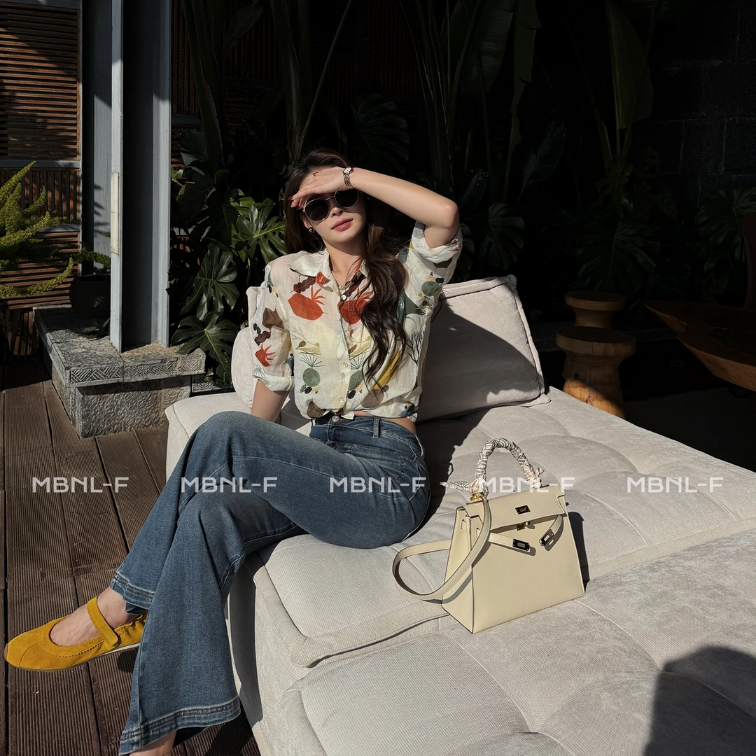 MBNL-F "廊桥牛仔" 中腰显瘦小微喇牛仔裤 秦磊XM-XNZ9102