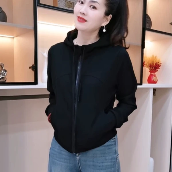 04-修身版连帽春款薄外套