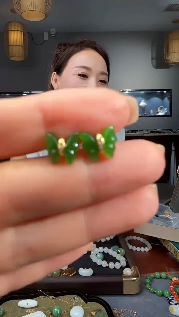 和田玉银S925镶嵌耳饰1