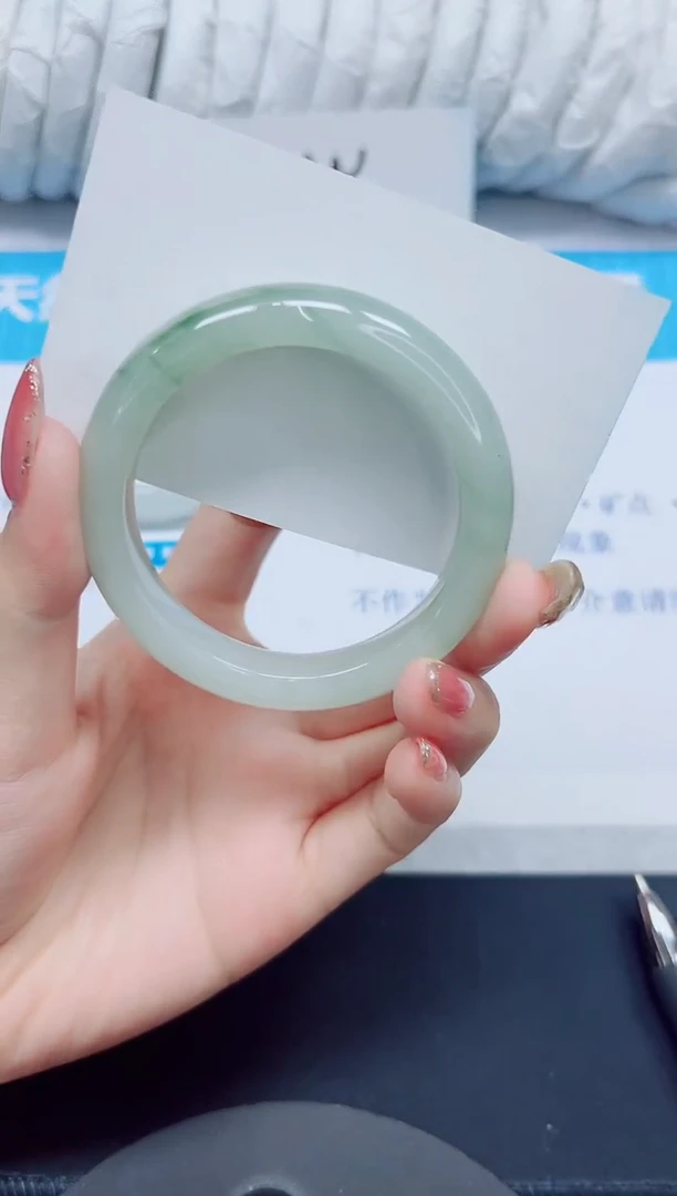 石英质玉手镯未镶嵌64/52