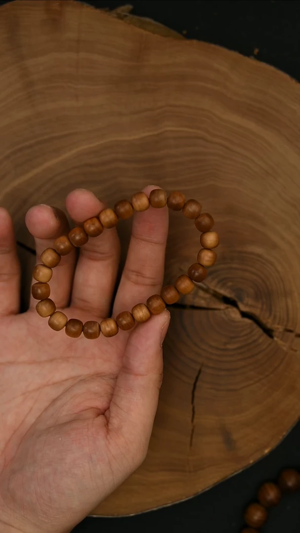 檀香木手串/手链7.5*8横-6号
