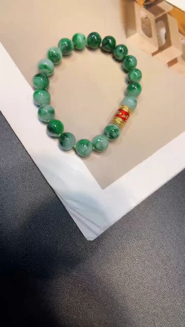 颈饰未镶嵌翡翠手串