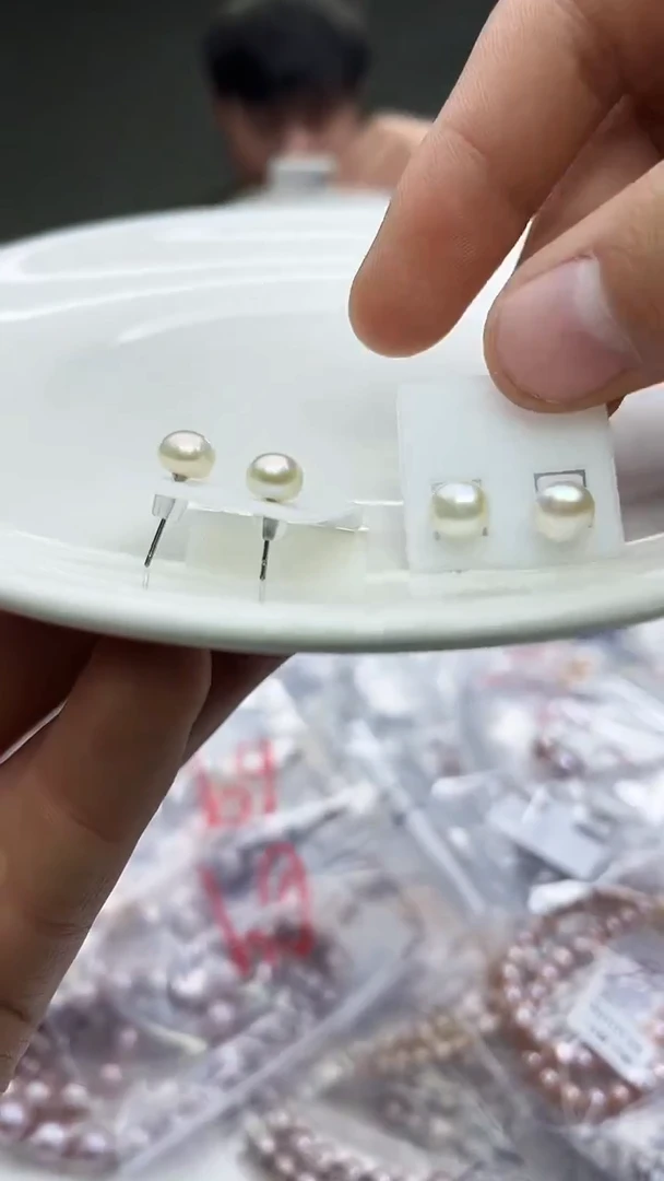 未镶嵌耳饰淡水珍珠白色系耳饰