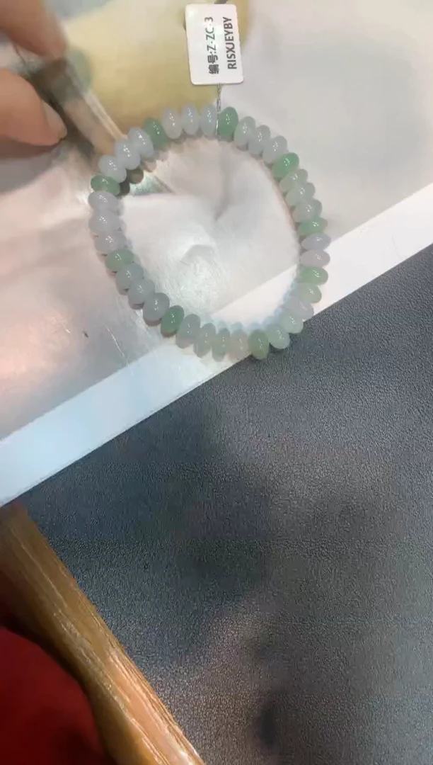 未镶嵌手串翡翠手串