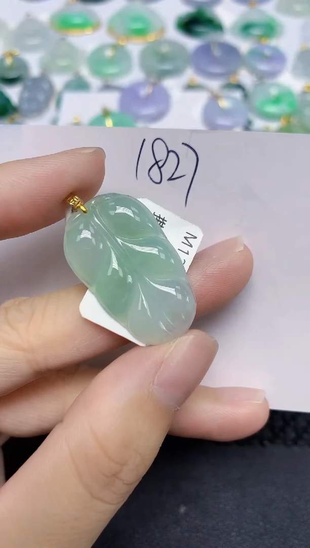 翡翠18K金镶嵌颈饰天然缅甸翡翠A货