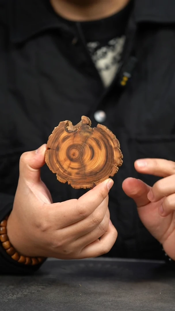 【闪购商品】柏木（崖柏）木雕018号陈化黑油料杯垫香片