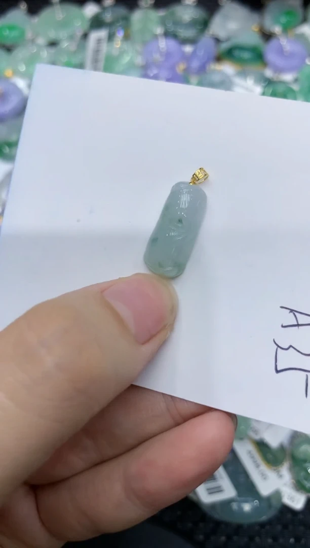 【闪购商品】翡翠颈饰18K金镶嵌1111111111111