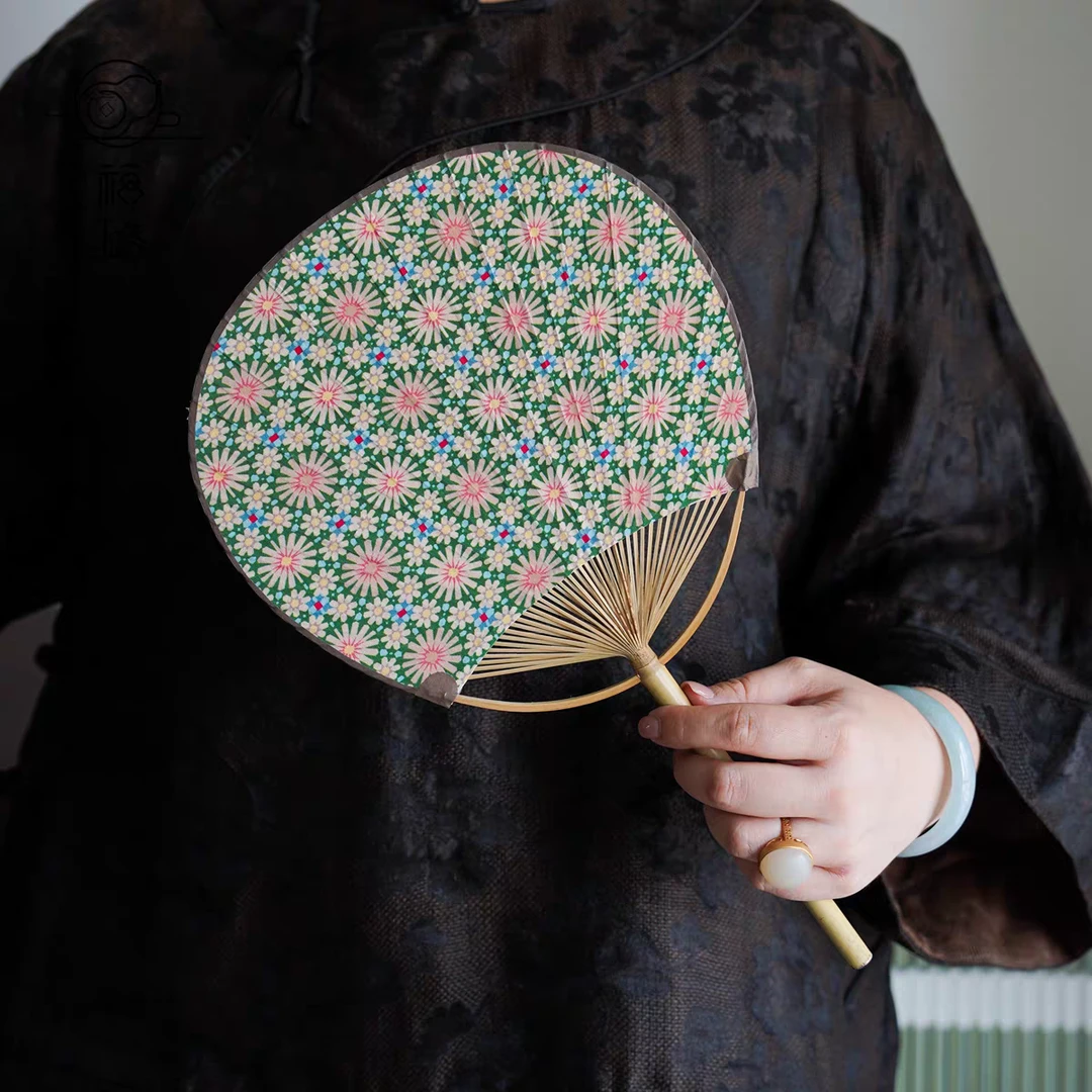 【见珊】<粉绿雏菊>中式国风唐韵小团扇（慢蓝S0464）