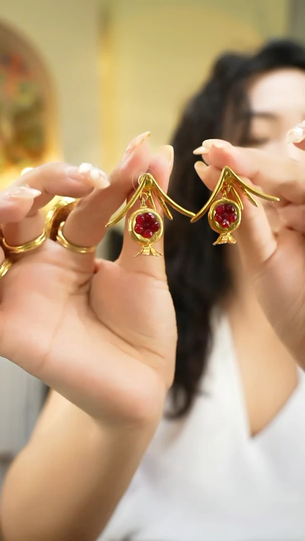 无铜合金屋石榴耳环