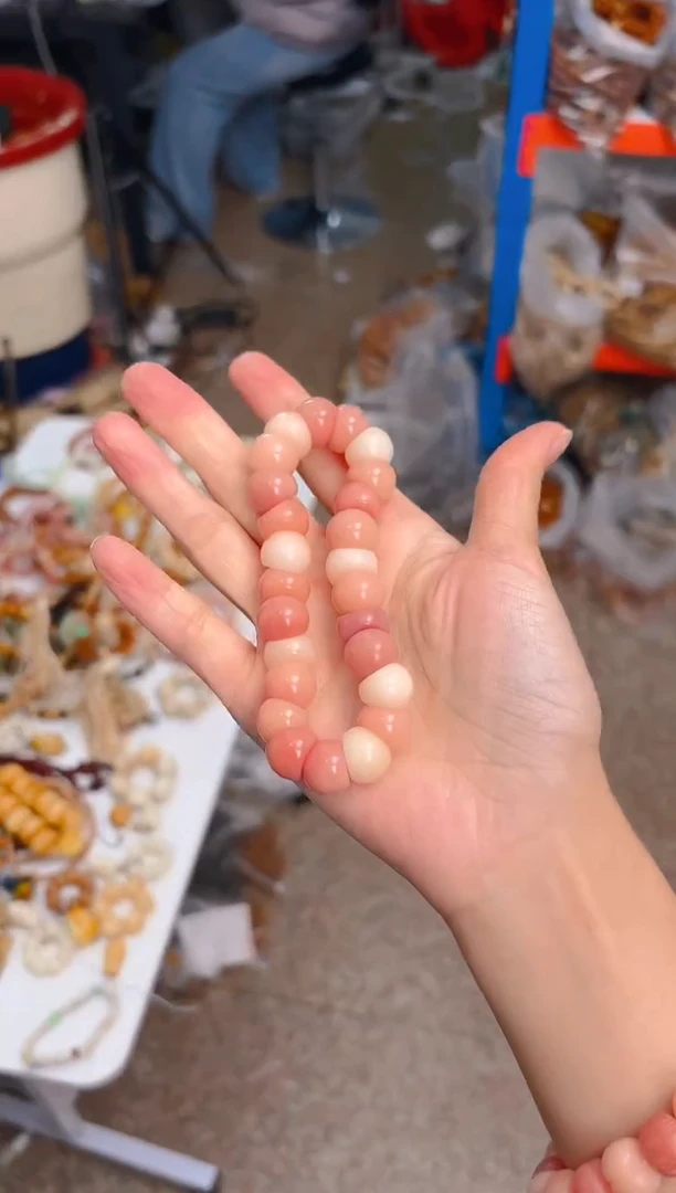吊坠菩提根/象牙果粉色大肠