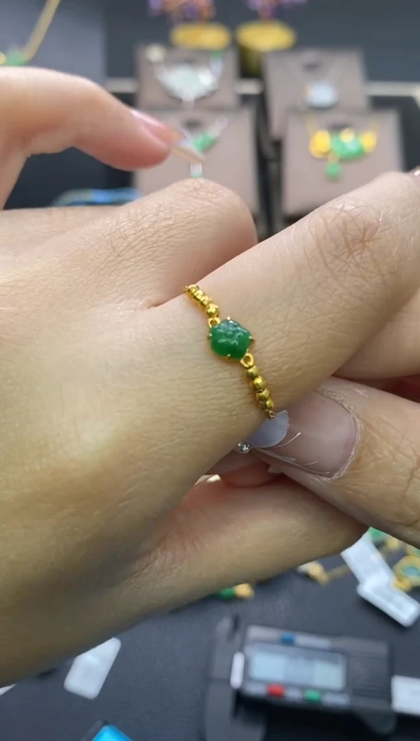 【闪购商品】翡翠颈饰18K金镶嵌净货15936