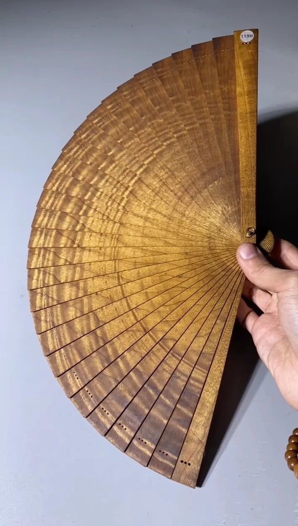 【闪购商品】金丝楠119号21cm精品金丝楠木扇子