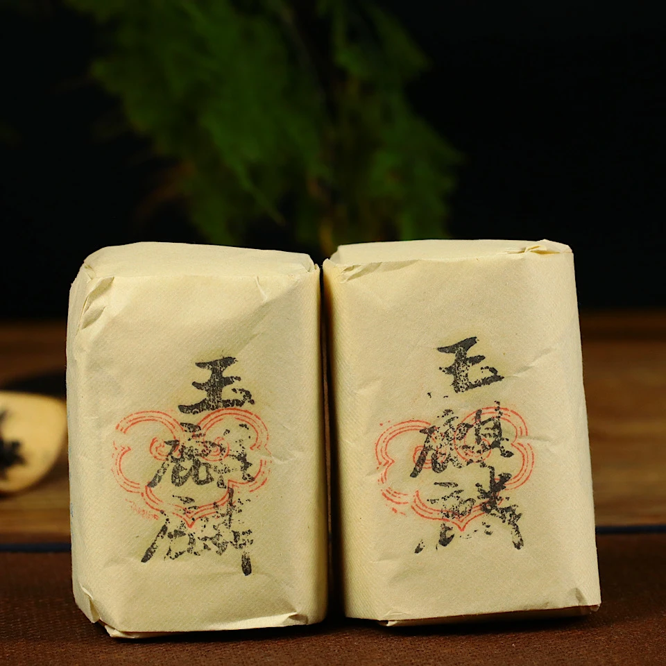 lot22949 32 上世纪九十年代特级武夷名枞玉麒麟 每包约50克