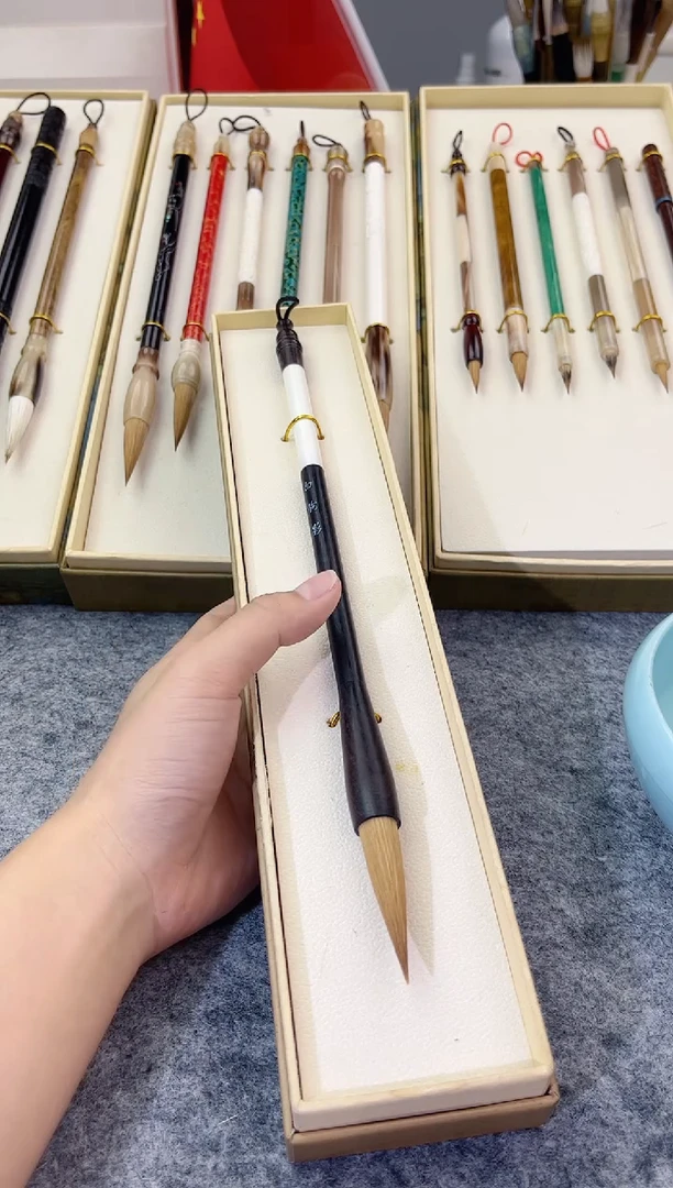 白驹影 纯狼 出峰4.5 带礼盒 1只