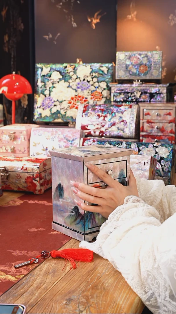 【闪购商品】瓷片螺钿工艺香椿木首饰盒