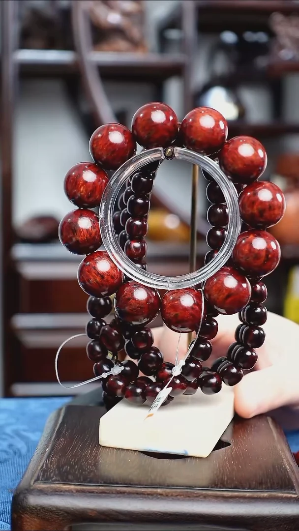 木飓*本降真香红降花梨公2.0+1.0x108手串