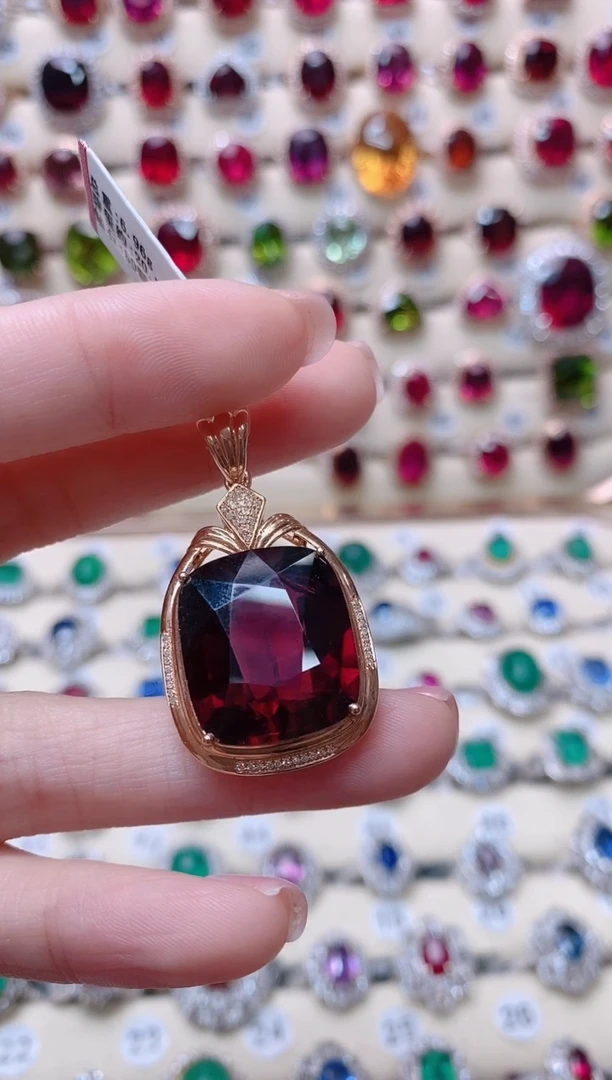 【闪购商品】碧玺18K金吊坠18K金镶嵌1