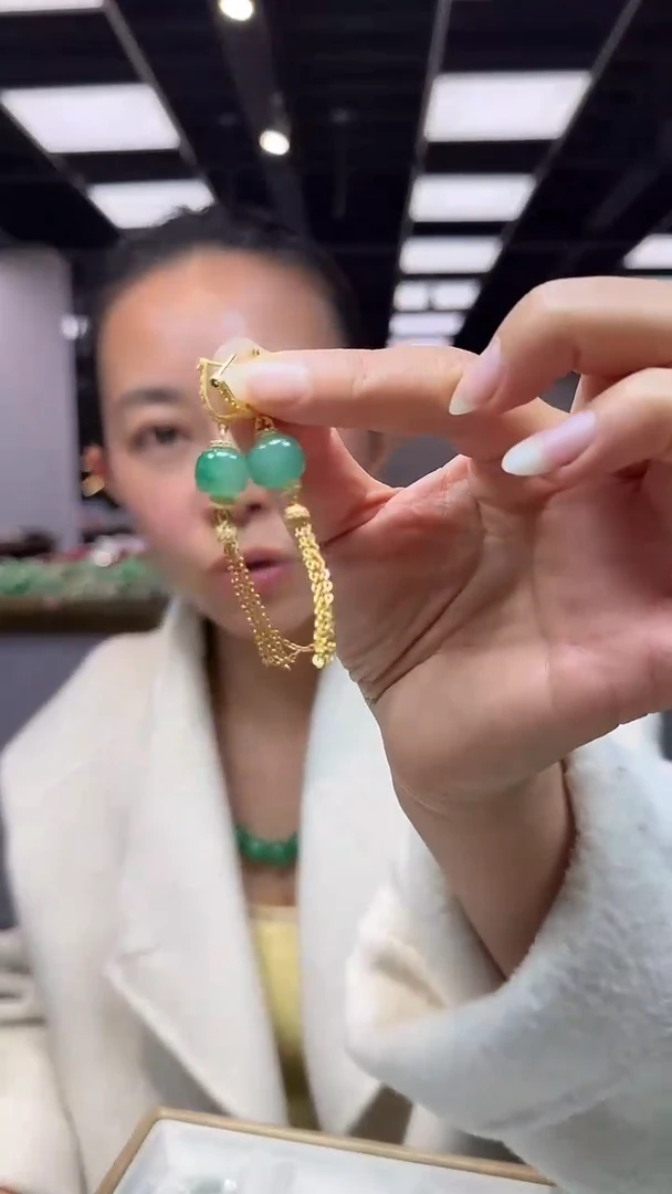 【闪购商品】石英质玉耳饰银S925镶嵌耳饰