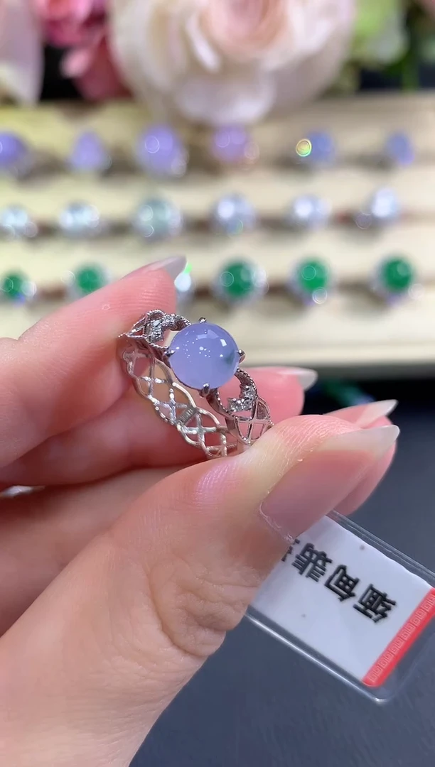 18K金镶嵌戒指翡翠b28   紫货有色差