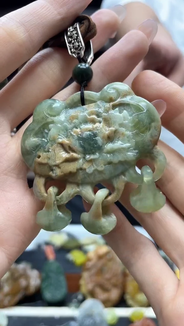 未镶嵌岫玉吊坠·
