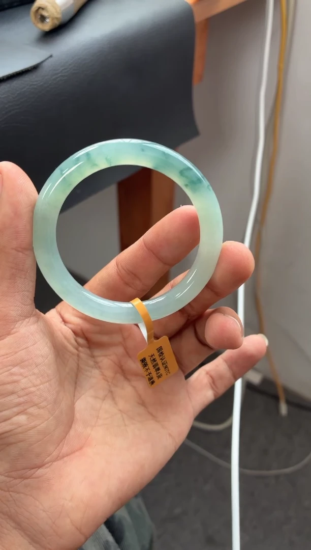 未镶嵌手镯翡翠冰胶透手飘花意境镯 22号 圆条 50-51正圈