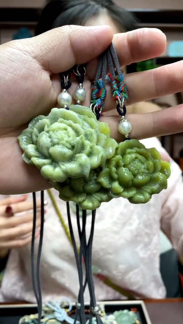 岫玉未镶嵌吊坠多样性发货其中发一