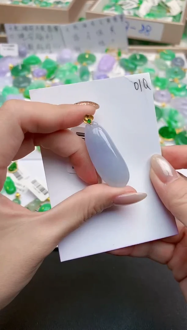 颈饰18K金镶嵌翡翠天然缅甸A货翡翠