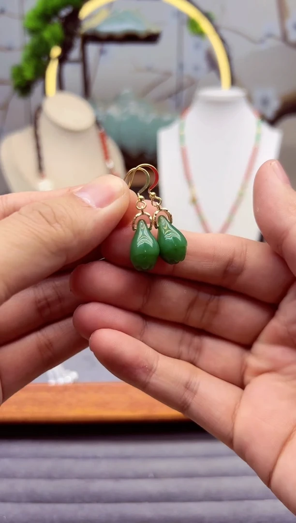 【闪购商品】和田玉耳饰14K金镶嵌E93`````