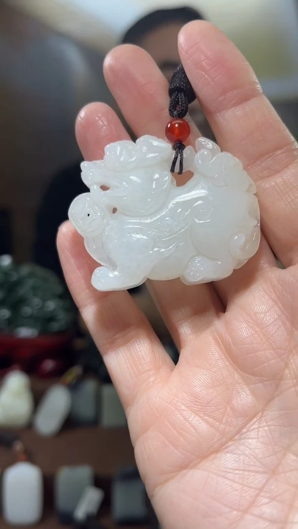 颈饰未镶嵌和田玉`