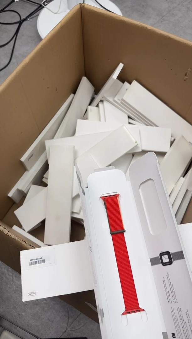 准新品0053 大表盘 红色尼龙回环