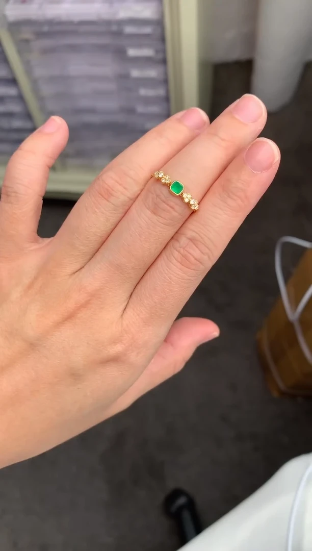 【闪购商品】祖母绿戒指18K金镶嵌16分祖母绿戒指