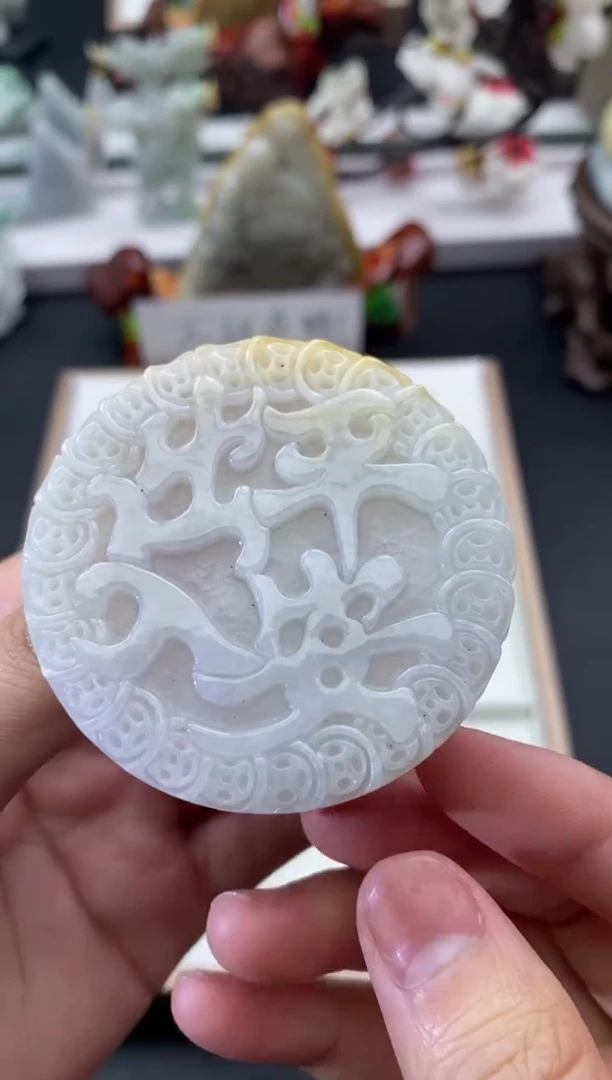 翡翠未镶嵌颈饰天然缅甸A货翡翠