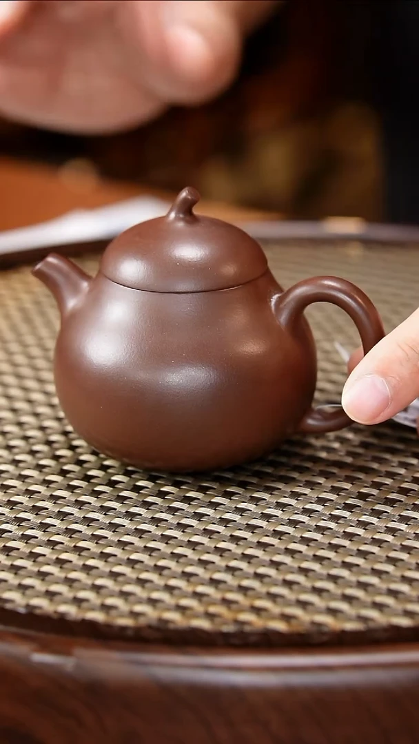 茶壶紫砂紫泥茄瓜紫砂壶130CC左右