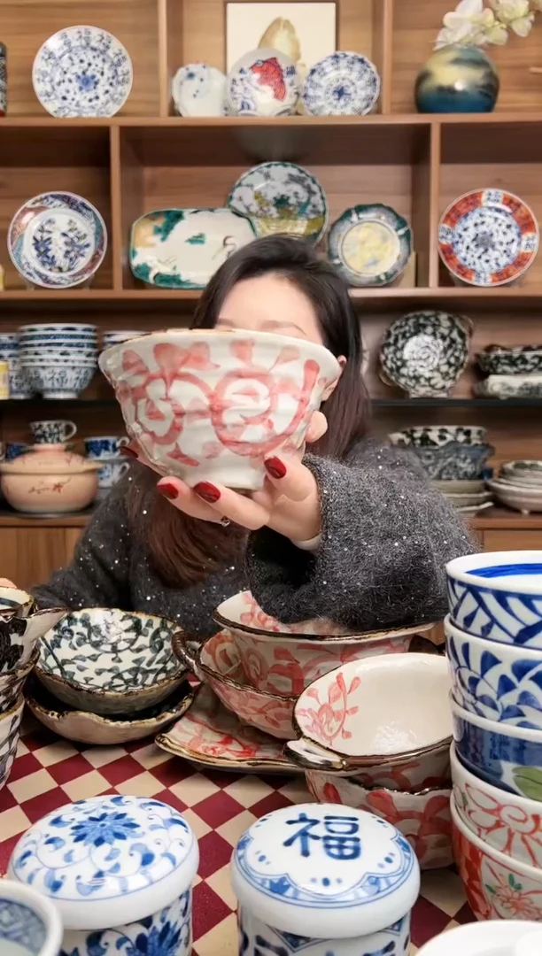 【闪购商品】瓷片章鱼唐草 反口饭碗（赤）