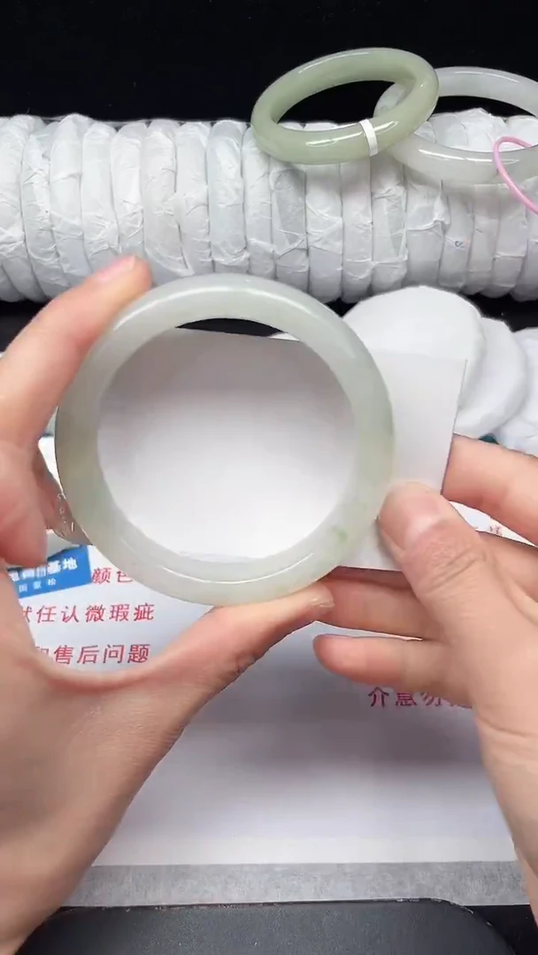 未镶嵌手镯石英质玉130-58/59