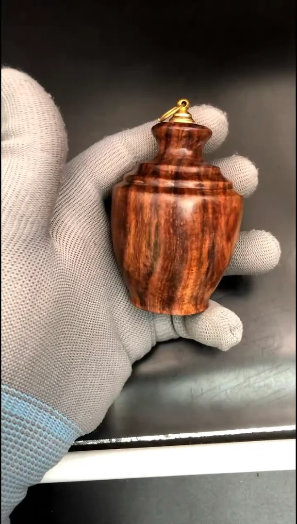 【闪购商品】黄花梨/降香黄檀把件海黄野油鼻烟壶把件