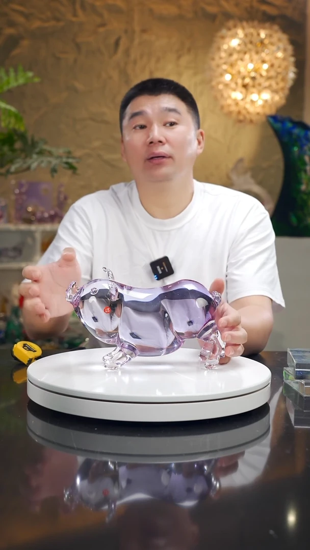 摆件设计款浅紫罗兰色猪摆件