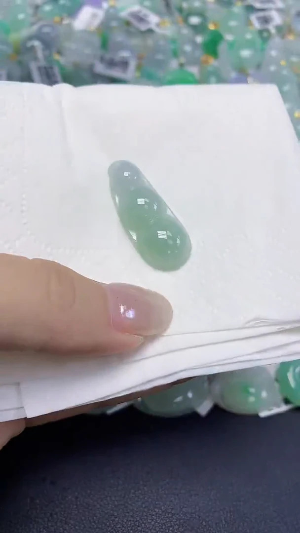 翡翠未镶嵌颈饰天然缅甸翡翠A货