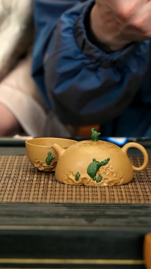 【闪购商品】紫砂茶壶WXT44仙人掌 含一杯