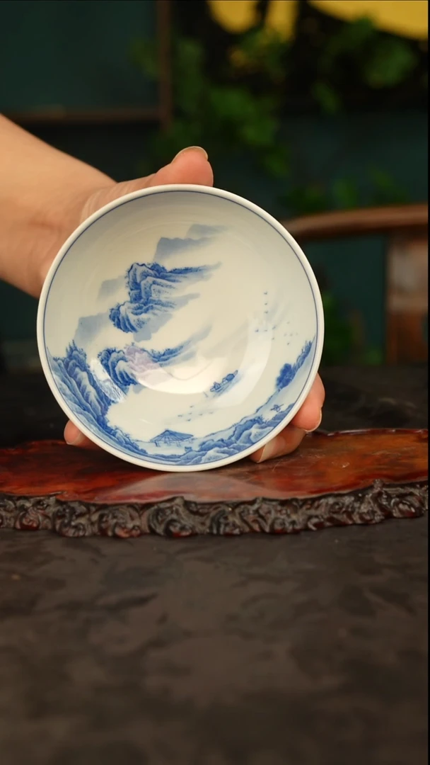 青花手绘山水主人杯