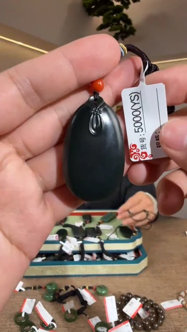 颈饰未镶嵌和田玉1YS